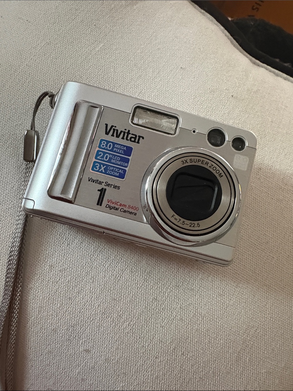 Vivitar 8.0 mega pixel digital camera